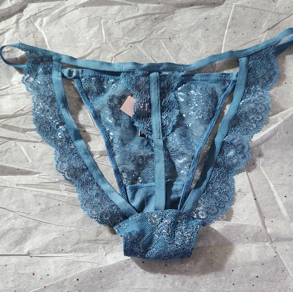 Victoria's Secret Very Sexy Eyelash Lace String Bikini in Silky Blue - Picture 8 of 8